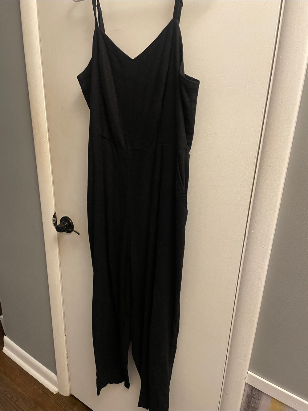 Old Navy Black Sleeveless V-Neck Jumpsuit